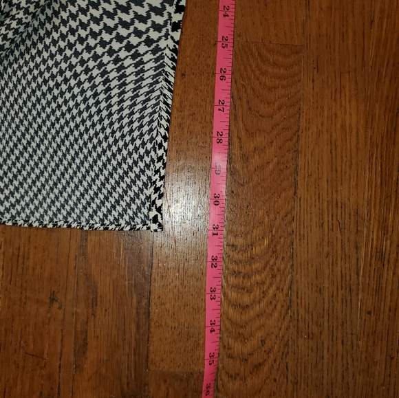 Urban Outfitters Optical Illusion Houndstooth Skirt With Slit - Picture 10 of 11